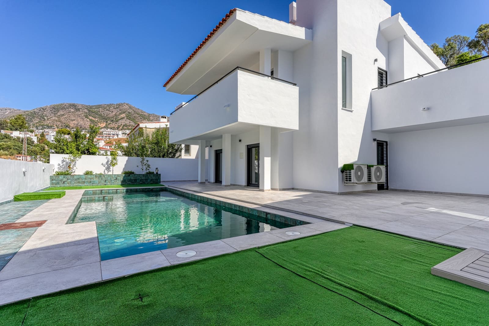 5 soveværelse Villa til salg i Mijas med swimmingpool garage - € 990.000 (Ref: 10155254)