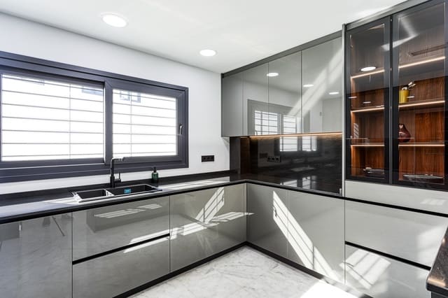 5 soveværelse Villa til salg i Mijas med swimmingpool garage - € 990.000 (Ref: 10155254)