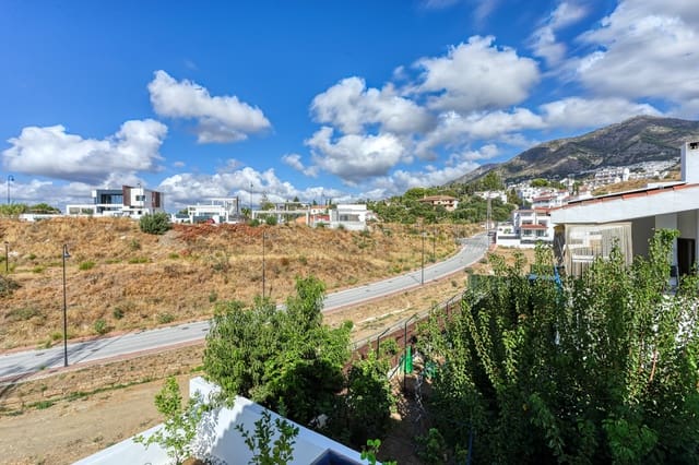 5 soveværelse Villa til salg i Mijas med swimmingpool garage - € 990.000 (Ref: 10155254)