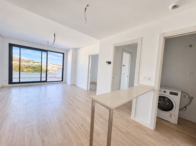 Apartamento de 2 habitaciones en La Cala de Mijas, Mijas en venta con piscina garaje - 495.000 € (Ref: 10157745)