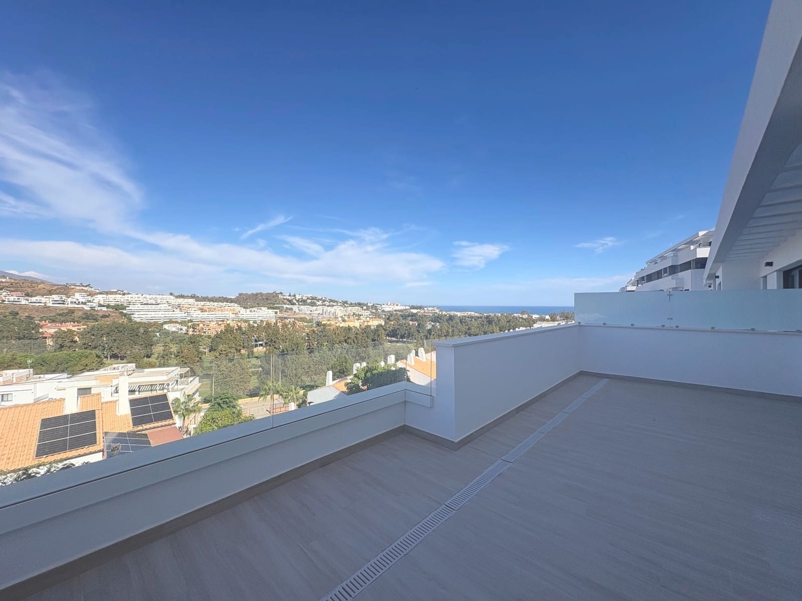 Apartamento de 2 habitaciones en La Cala de Mijas en venta con piscina garaje - 495.000 € (Ref: 10157745)