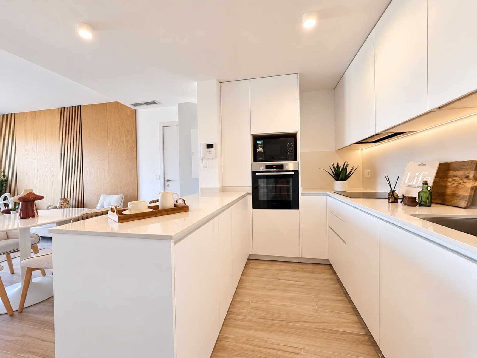 Apartamento de 2 habitaciones en La Cala de Mijas en venta con piscina garaje - 495.000 € (Ref: 10157745)