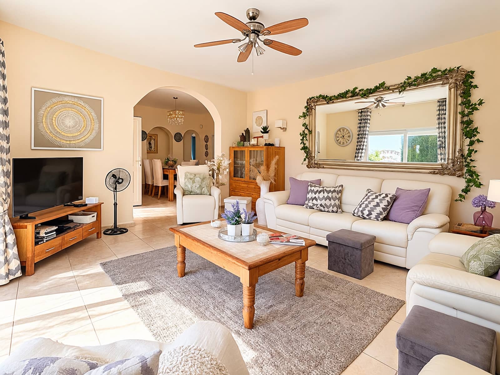 7 bedroom Villa for sale in Mijas Costa with pool garage - € 1,050,000 (Ref: 10161496)