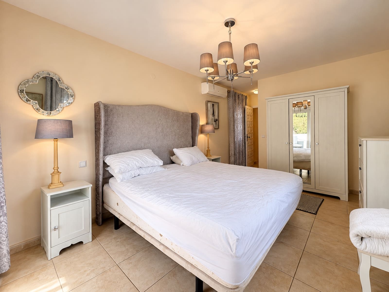 7 bedroom Villa for sale in Mijas Costa with pool garage - € 1,050,000 (Ref: 10161496)