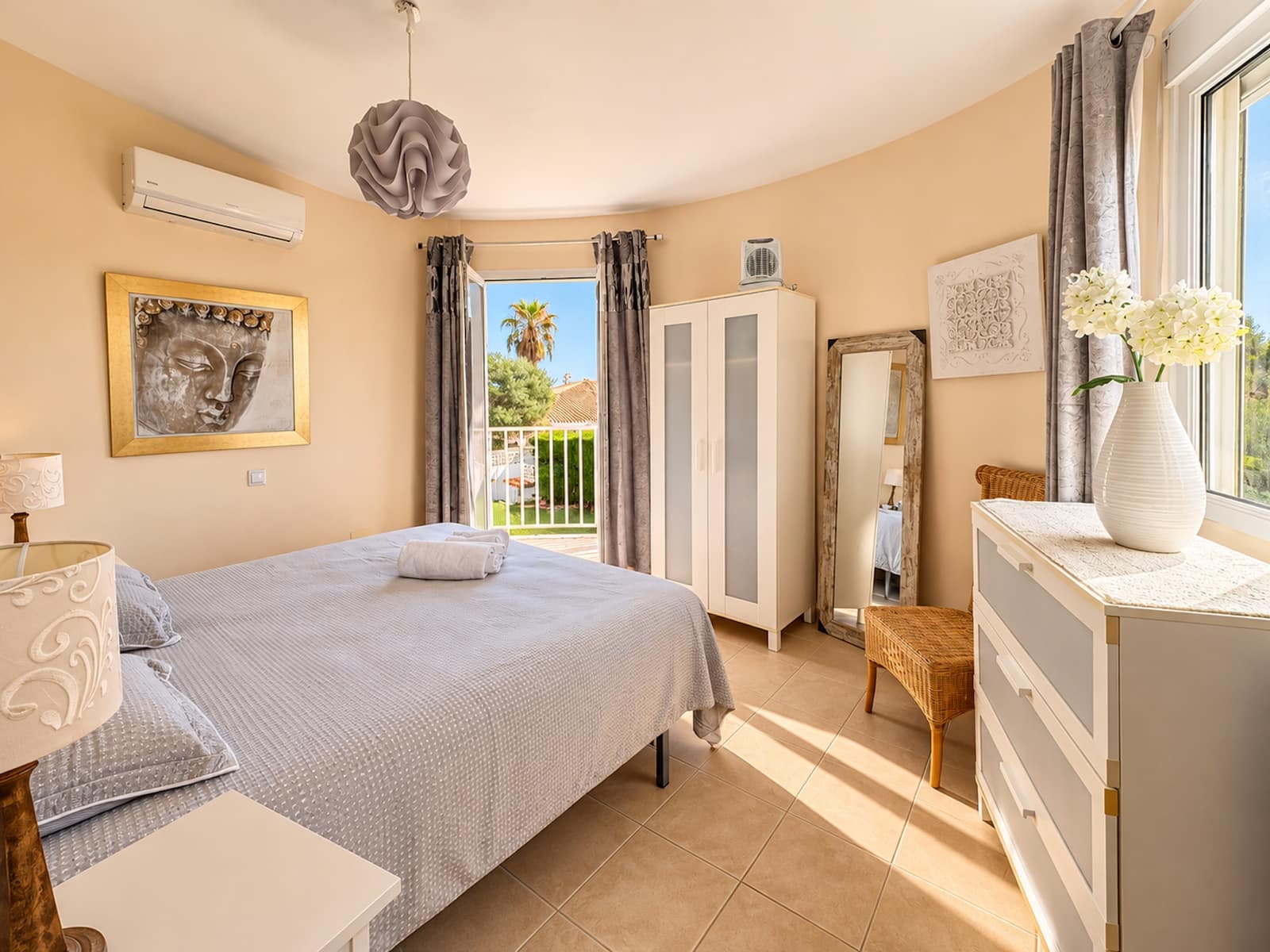 7 bedroom Villa for sale in Mijas Costa with pool garage - € 1,050,000 (Ref: 10161496)