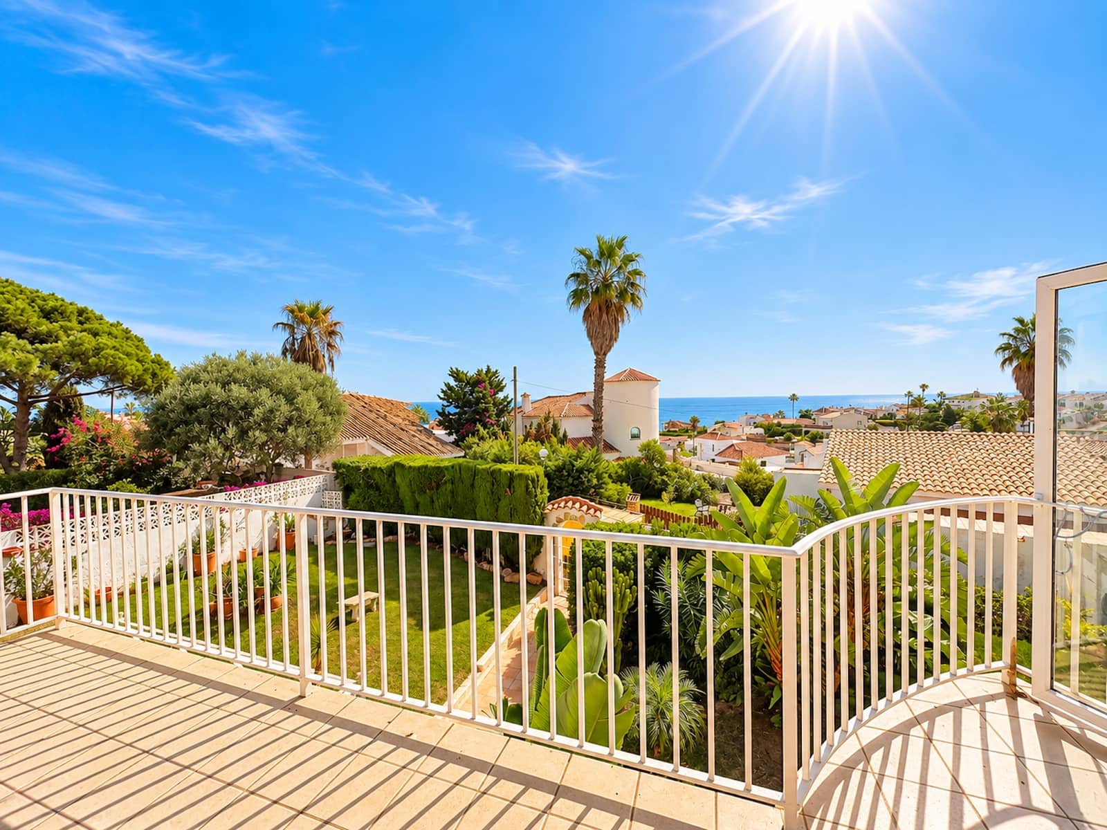 7 bedroom Villa for sale in Mijas Costa with pool garage - € 1,050,000 (Ref: 10161496)