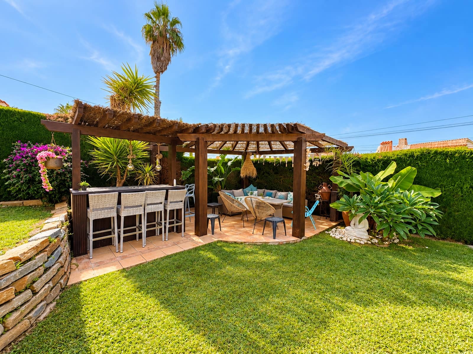 7 bedroom Villa for sale in Mijas Costa with pool garage - € 1,050,000 (Ref: 10161496)