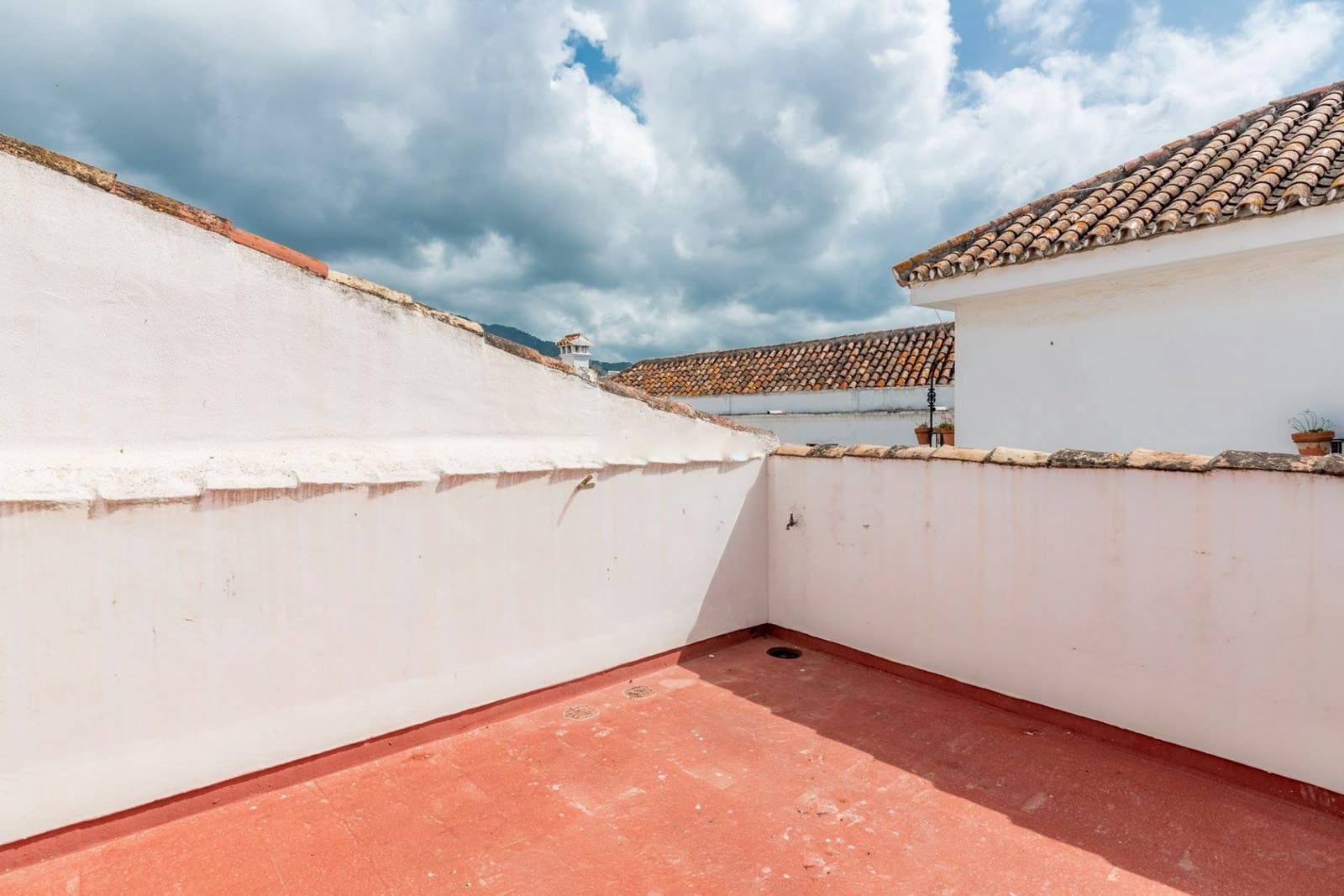 Erhverv til salg i Marbella - € 1.200.000 (Ref: 10162255)