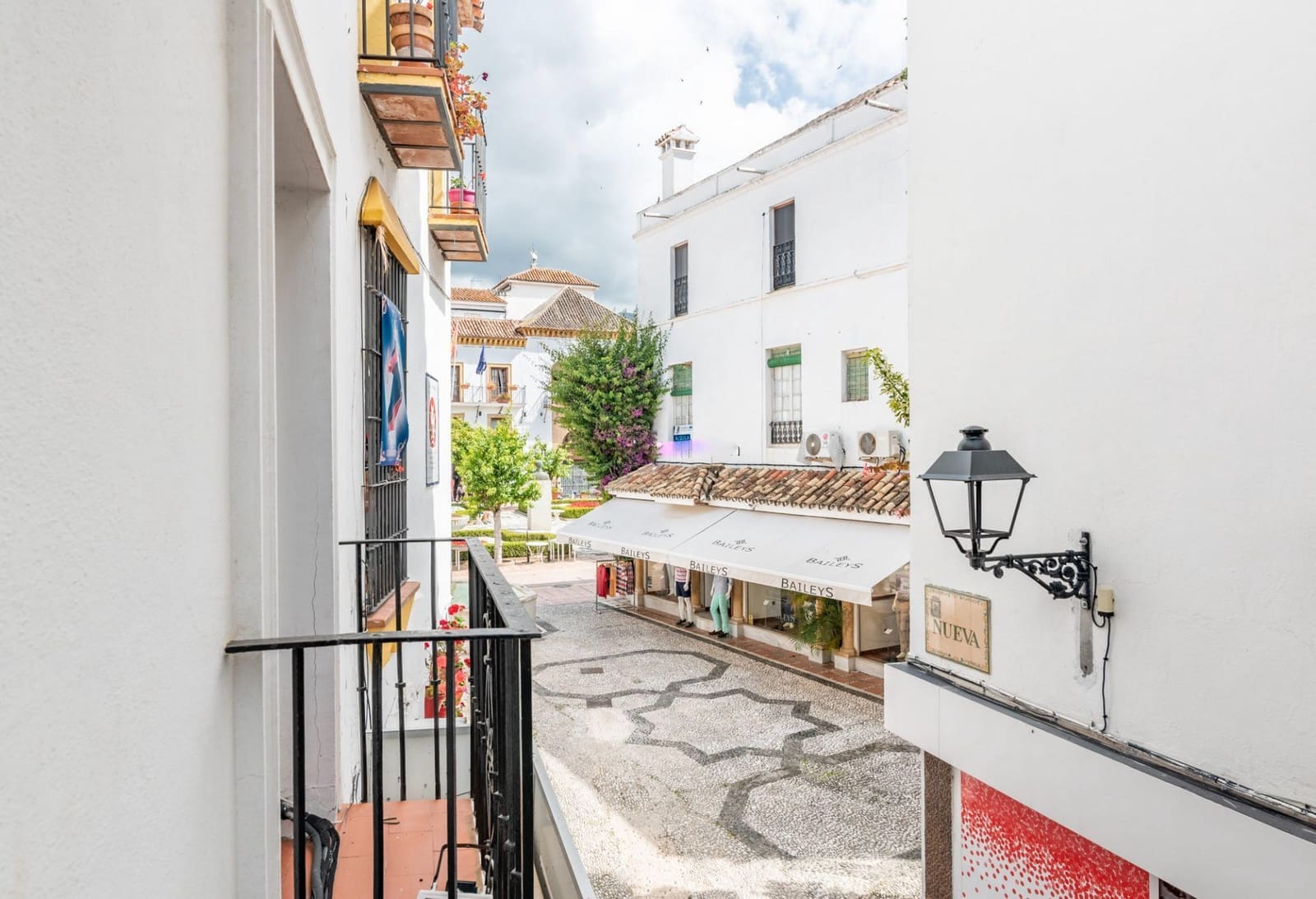 Erhverv til salg i Marbella - € 1.200.000 (Ref: 10162255)