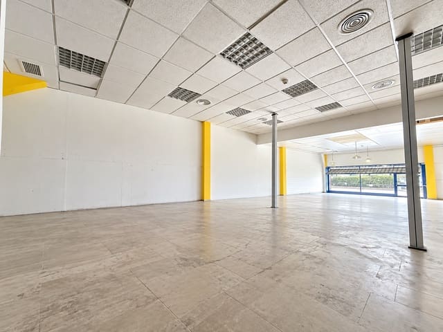 Kommersiell till salu i San Pedro de Alcantara, Marbella - 700 000 € (Ref: 10162256)
