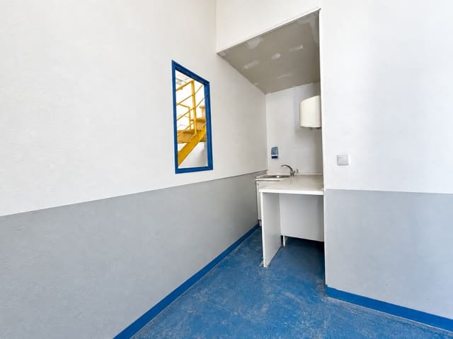 Kommersiell till salu i San Pedro de Alcantara, Marbella - 700 000 € (Ref: 10162256)