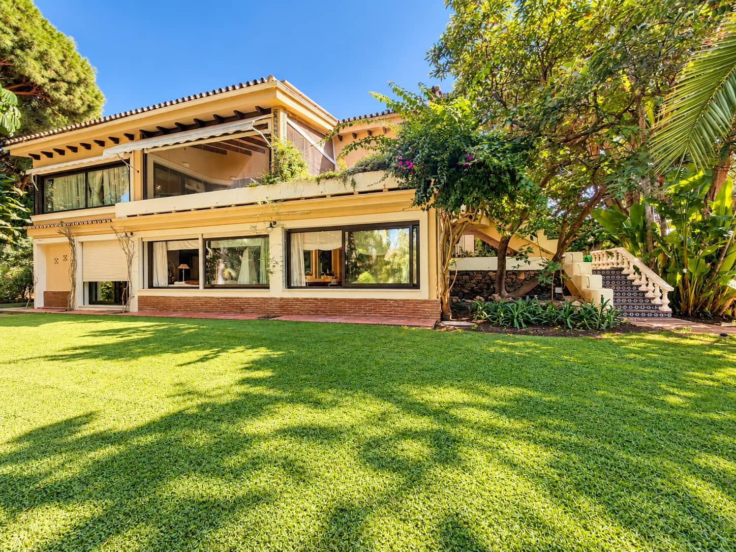 7 soveværelse Villa til salg i Calahonda med swimmingpool garage - € 2.950.000 (Ref: 10166630)