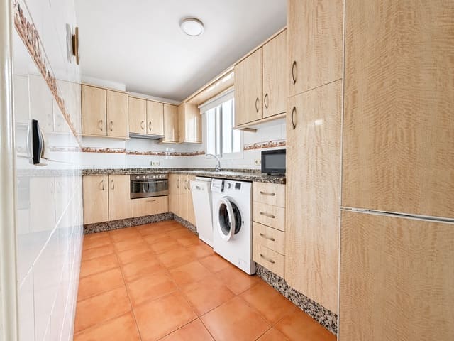 2 soveværelse Penthouse til salg i Fuengirola - € 395.000 (Ref: 10168541)