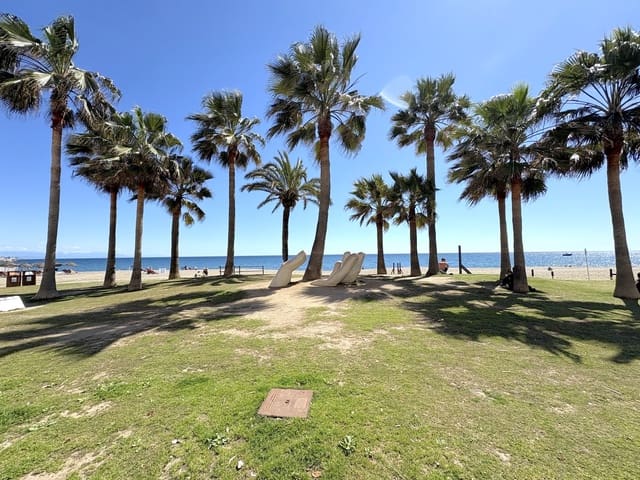 Kaupallinen myytävänä paikassa Fuengirola - 370 000 € (Ref: 10168542)