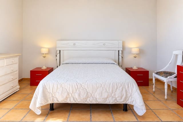 3 soverom Kjedet enebolig til salgs i Marbella med garasje - € 850 000 (Ref: 10171544)