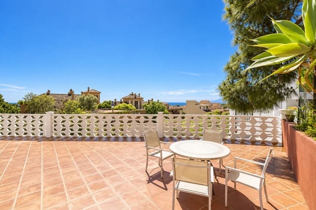 3 soverom Kjedet enebolig til salgs i Marbella med garasje - € 850 000 (Ref: 10171544)