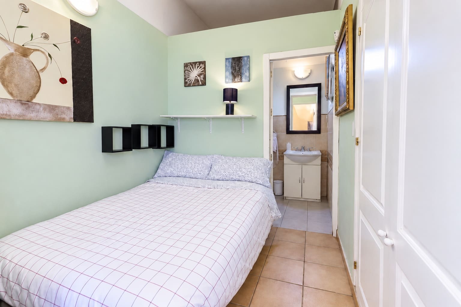 3 bedroom Semi-detached Villa for sale in Marbella with garage - € 850,000 (Ref: 10171544)