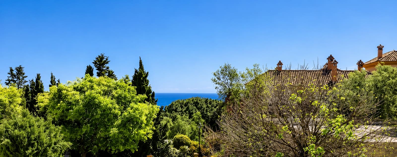 3 bedroom Semi-detached Villa for sale in Marbella with garage - € 850,000 (Ref: 10171544)