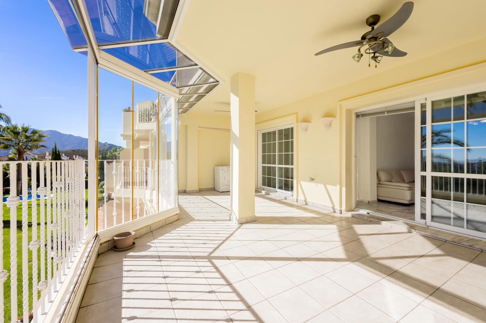 2 bedroom Apartment for sale in Alhaurin Golf with pool garage - € 360,000 (Ref: 10173824)