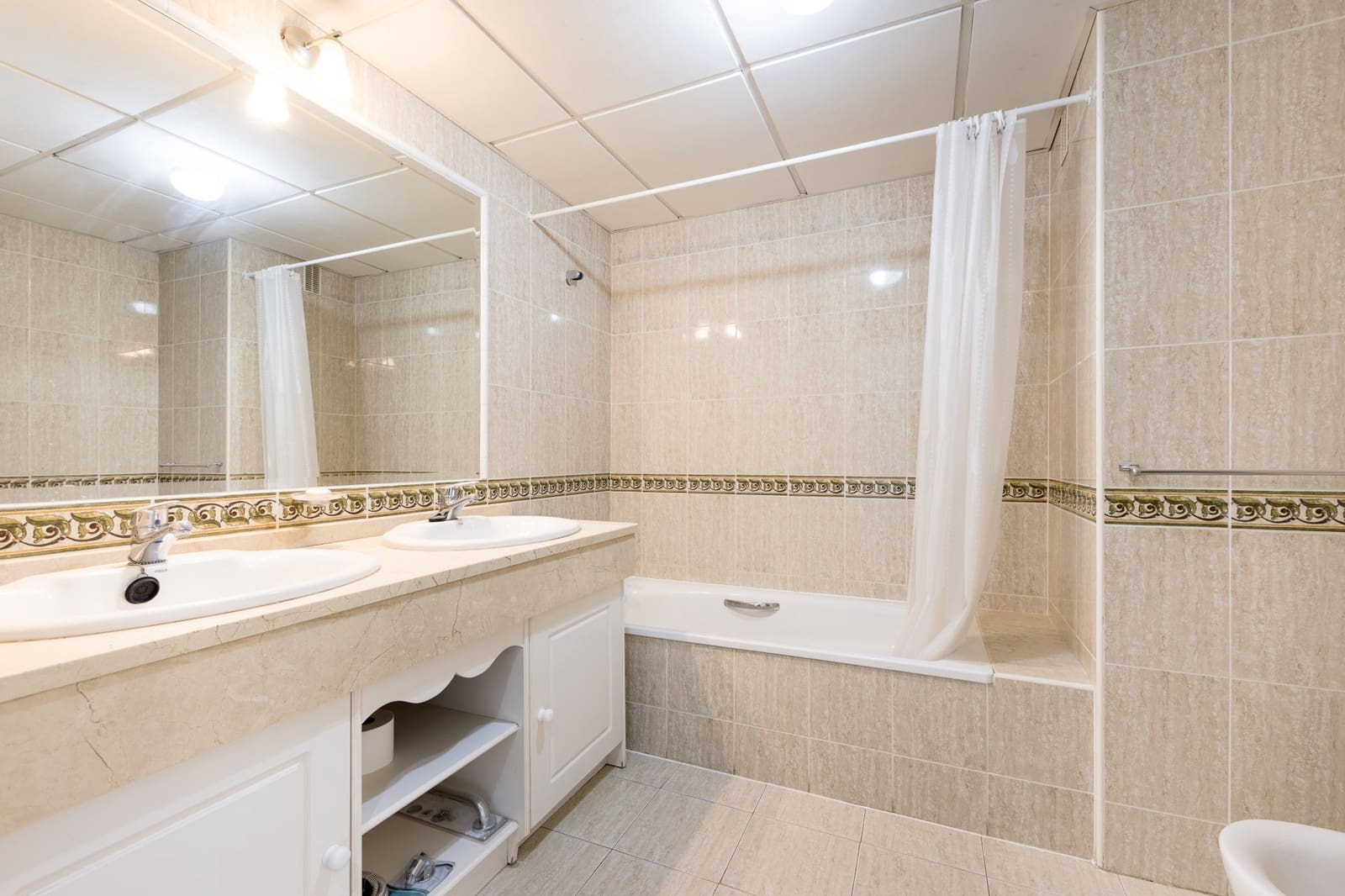 2 bedroom Apartment for sale in Alhaurin Golf with pool garage - € 360,000 (Ref: 10173824)