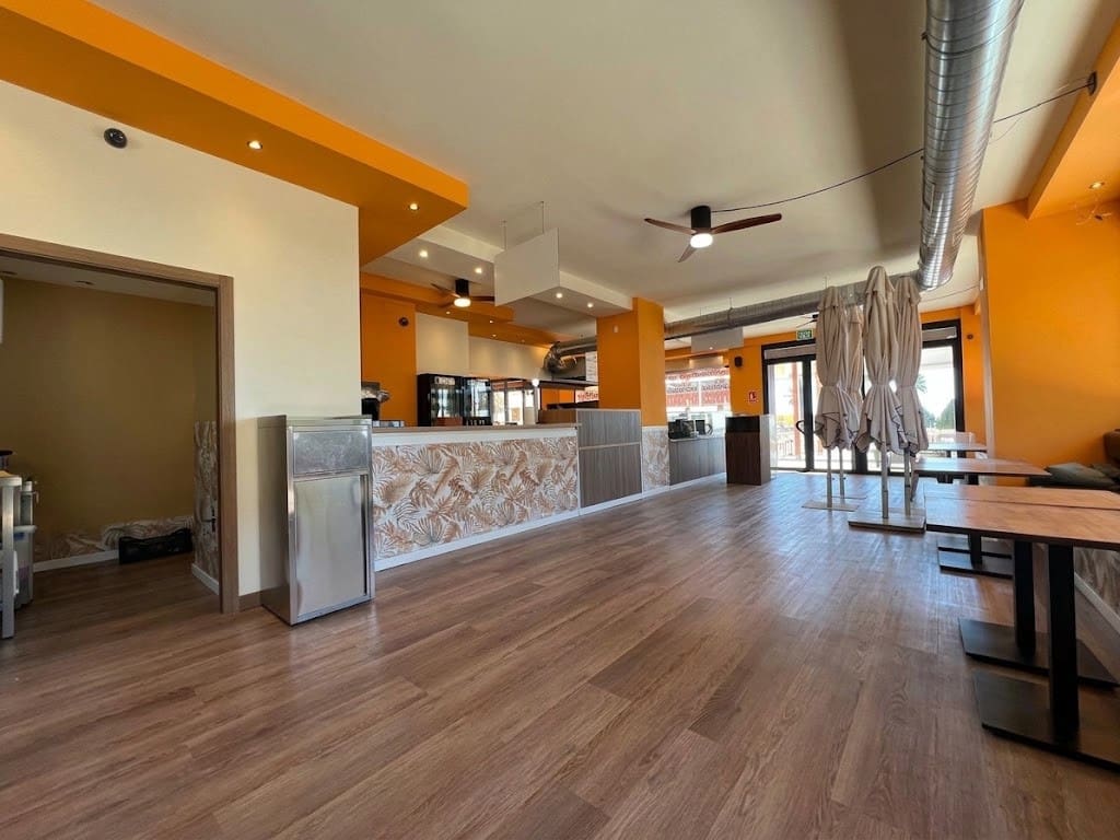 Restaurant/Bar til salgs i Fuengirola - € 1 600 000 (Ref: 10180432)