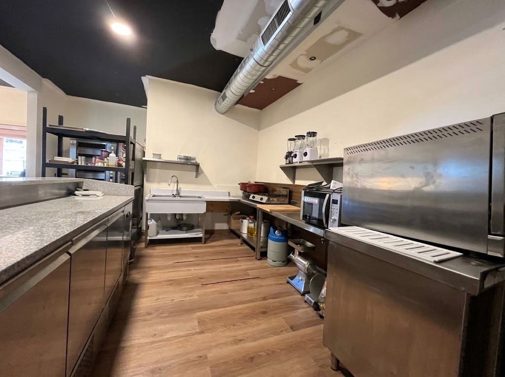 Restaurant/Bar til salgs i Fuengirola - € 1 600 000 (Ref: 10180432)