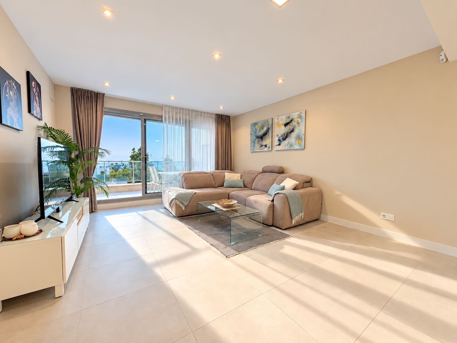 2 sypialnia Apartament na sprzedaż w El Chaparral z basenem garażem - 590 000 € (Ref: 10180436)