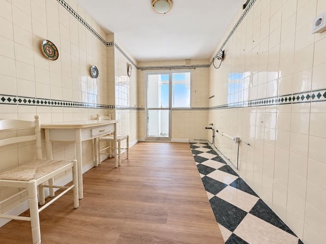 3 soverom Leilighet til salgs i Fuengirola med svømmebasseng - € 360 000 (Ref: 10180438)