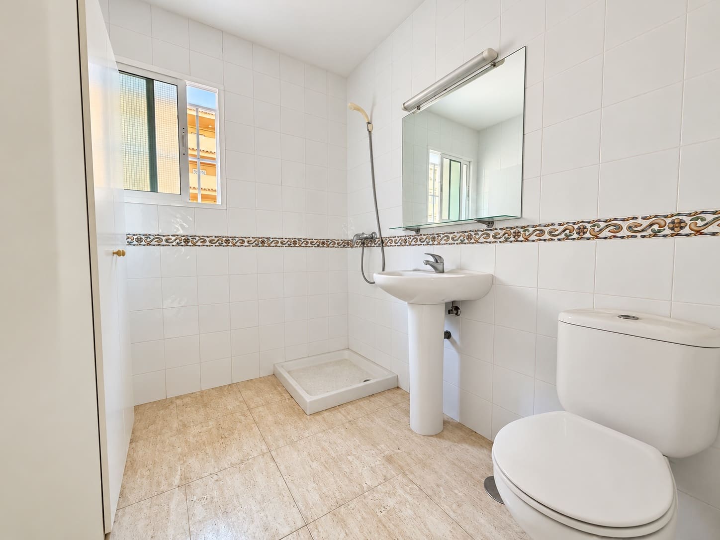 Gewerbe zu verkaufen in Fuengirola - 370.000 € (Ref: 10182923)