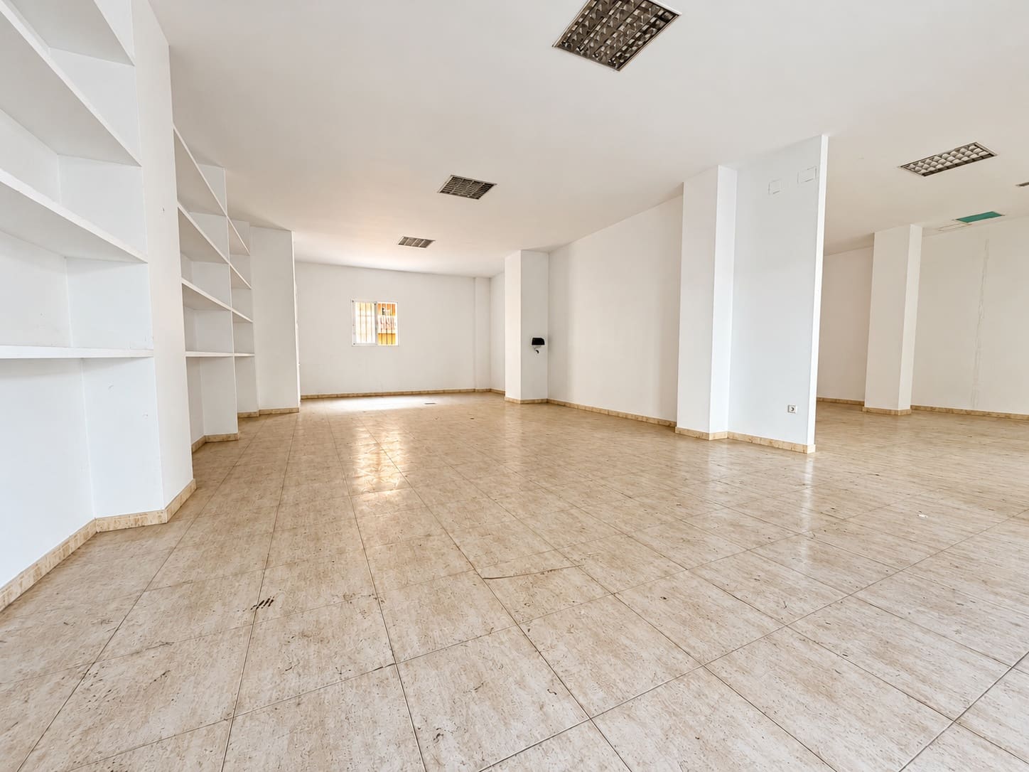 Gewerbe zu verkaufen in Fuengirola - 370.000 € (Ref: 10182923)