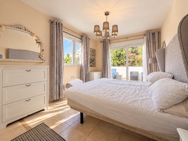 7 slaapkamer Villa te koop in Mijas Costa, Mijas met zwembad garage - € 1.295.000 (Ref: 10182924)