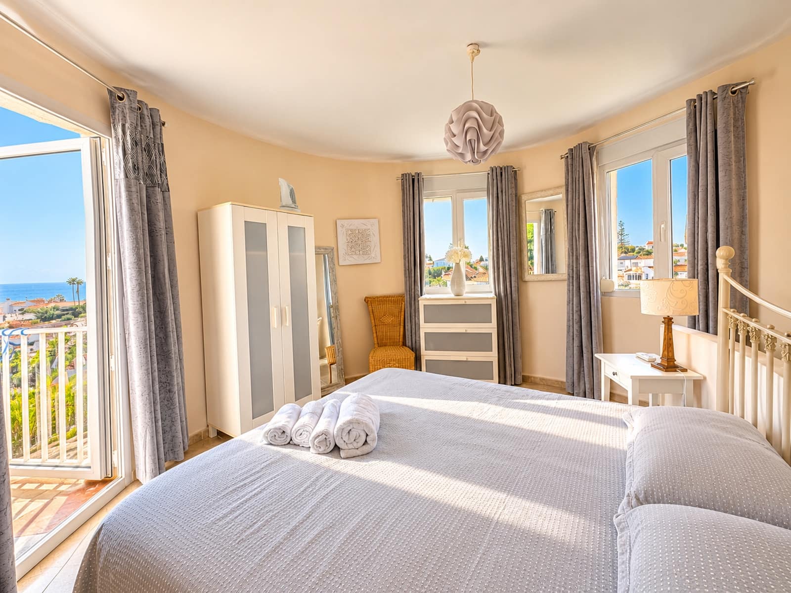 7 slaapkamer Villa te koop in Mijas Costa met zwembad garage - € 1.295.000 (Ref: 10182924)