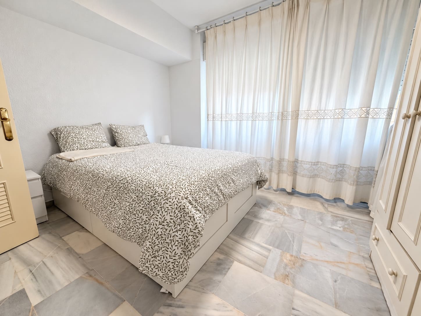 2 Zimmer Apartment zu verkaufen in Fuengirola mit Garage - 580.000 € (Ref: 10184441)
