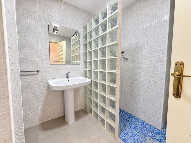 2 Zimmer Apartment zu verkaufen in Las Gaviotas  - Carvajal, Fuengirola mit Garage - 580.000 € (Ref: 10184441)