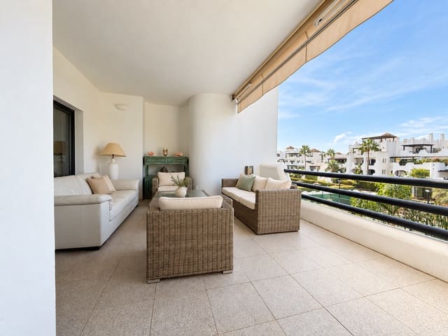 3 makuuhuone Huoneisto myytävänä paikassa Sotogrande Costa, San Roque mukana uima-altaan 
autotalli - 900 000 € (Ref: 10184442)