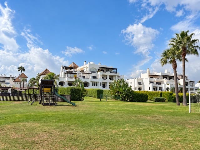 3 makuuhuone Huoneisto myytävänä paikassa Sotogrande Costa, San Roque mukana uima-altaan 
autotalli - 900 000 € (Ref: 10184442)