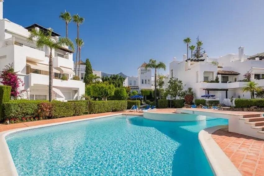 3 soverom Penthouse til salgs i Golden Mile med svømmebasseng garasje - € 2 395 000 (Ref: 10184443)