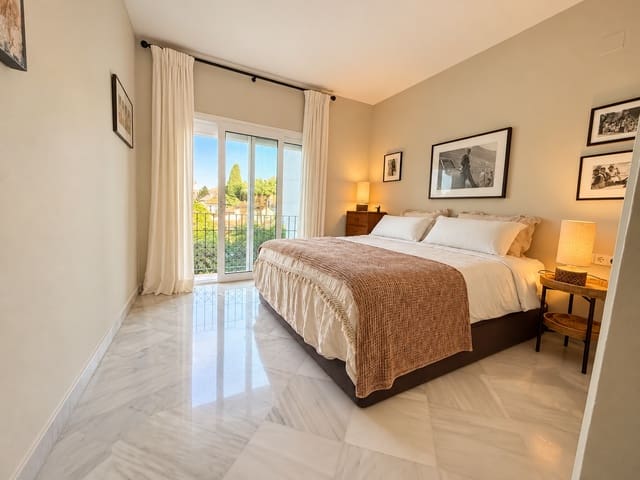 3 soverom Penthouse til salgs i Golden Mile, Marbella med svømmebasseng garasje - € 2 395 000 (Ref: 10184443)