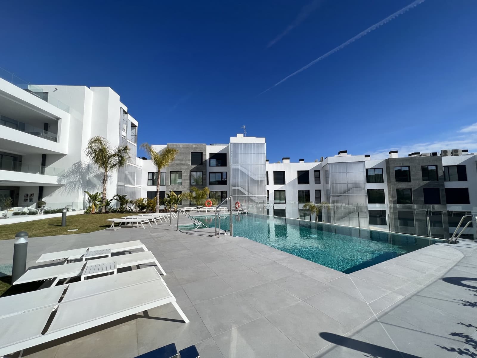 2 sovrum Lägenhet till salu i Fuengirola med pool garage - 630 000 € (Ref: 5700795)