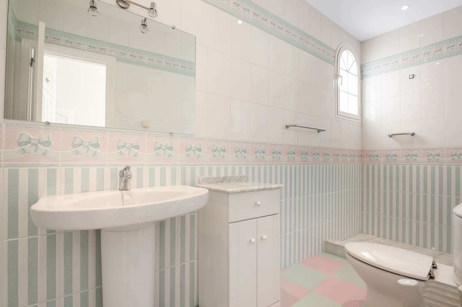 5 sovrum Villa till salu i Mijas Costa med pool garage - 1 400 000 € (Ref: 5825275)