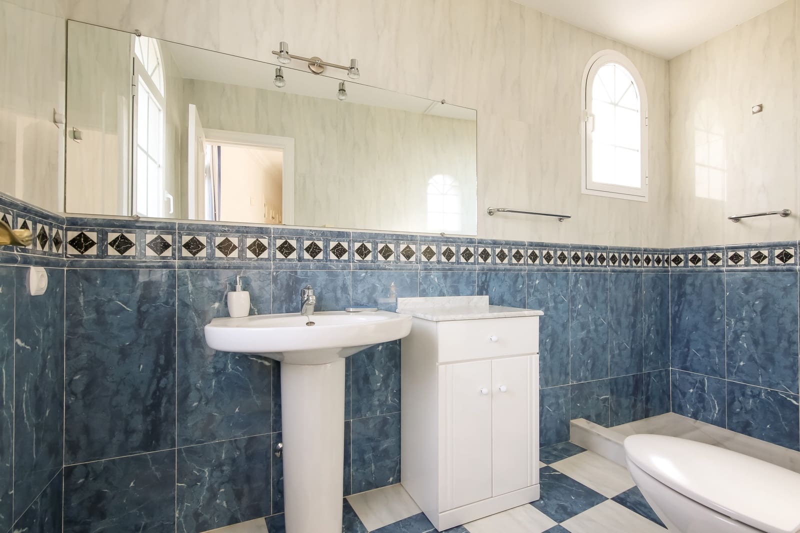 5 sovrum Villa till salu i Mijas Costa med pool garage - 1 400 000 € (Ref: 5825275)