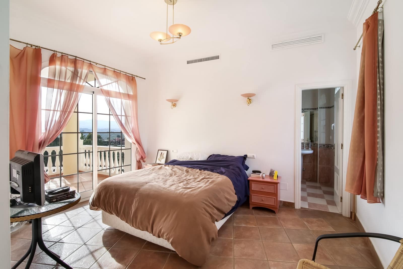 5 sovrum Villa till salu i Mijas Costa med pool garage - 1 400 000 € (Ref: 5825275)