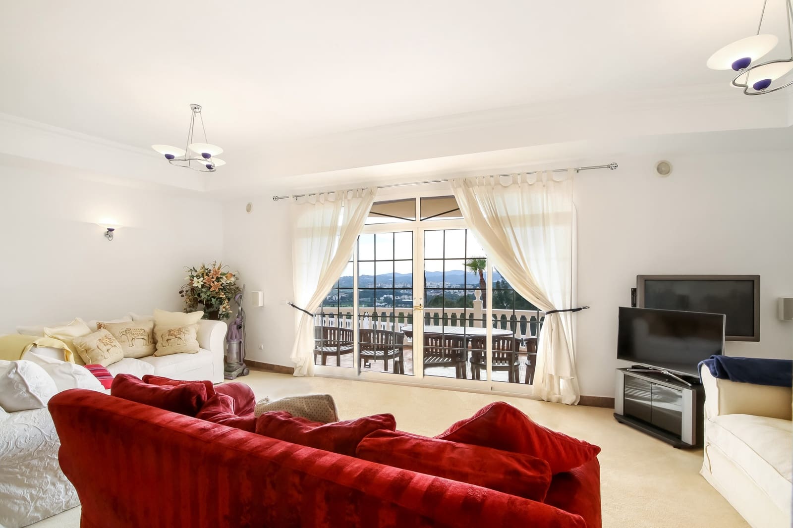 5 sovrum Villa till salu i Mijas Costa med pool garage - 1 400 000 € (Ref: 5825275)