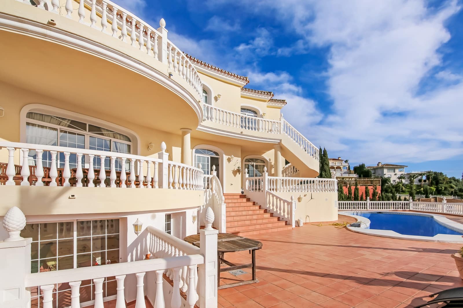 7 soveværelse Villa til salg i Mijas Costa med swimmingpool garage - € 1.100.000 (Ref: 5825275)
