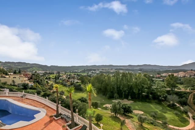 7 soverom Villa til salgs i Mijas Costa, Mijas med svømmebasseng garasje - € 1 050 000 (Ref: 5825275)