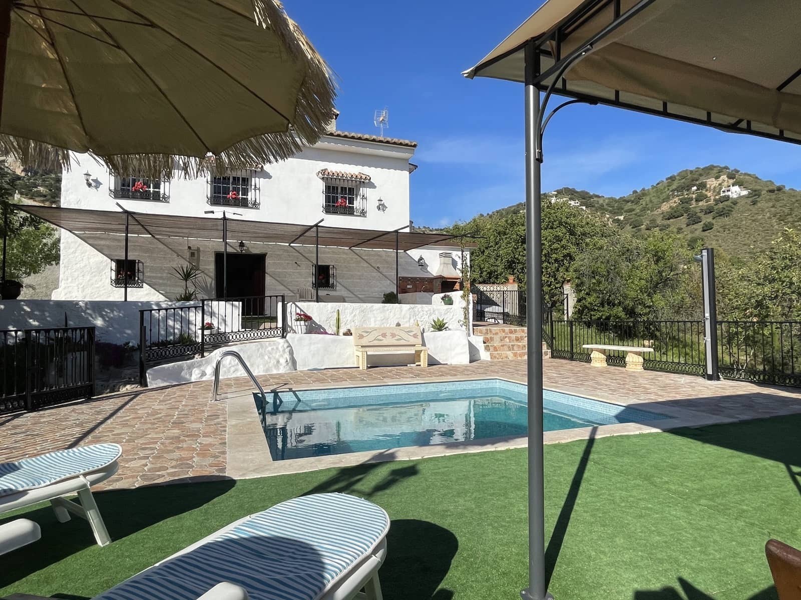 2 bedroom Finca/Country House for sale in El Chorro with pool - € 420,000 (Ref: 5981410)