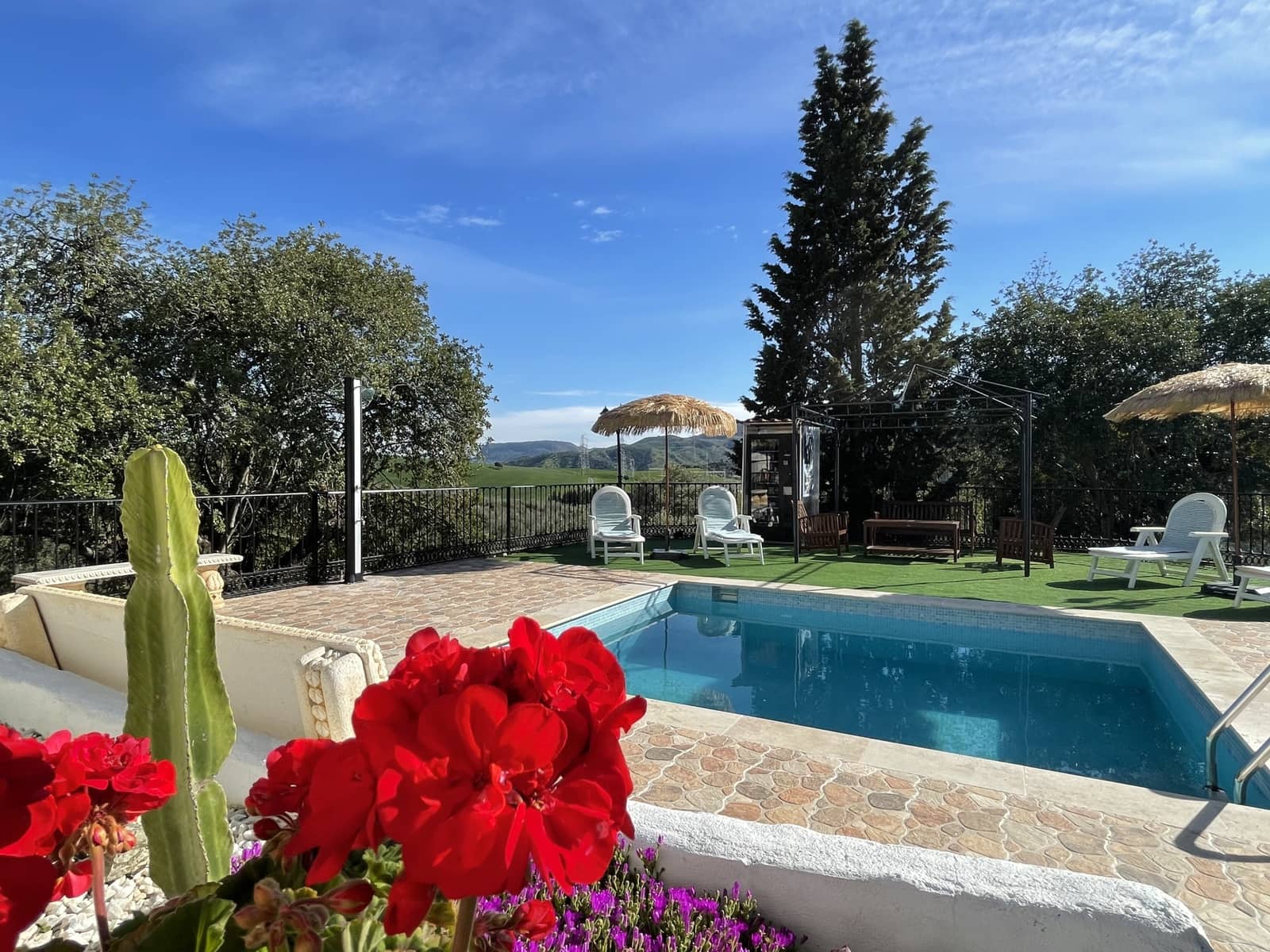 2 bedroom Finca/Country House for sale in El Chorro with pool - € 420,000 (Ref: 5981410)