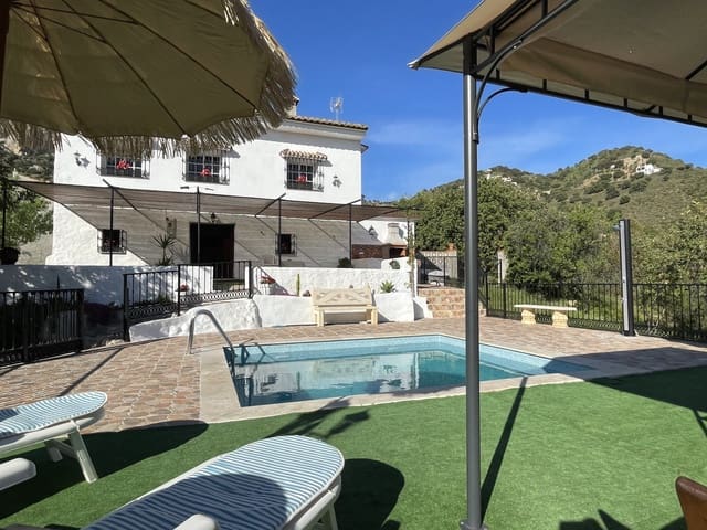 2 soveværelse Finca/Landehus til salg i El Chorro, Alora med swimmingpool - € 420.000 (Ref: 5981410)