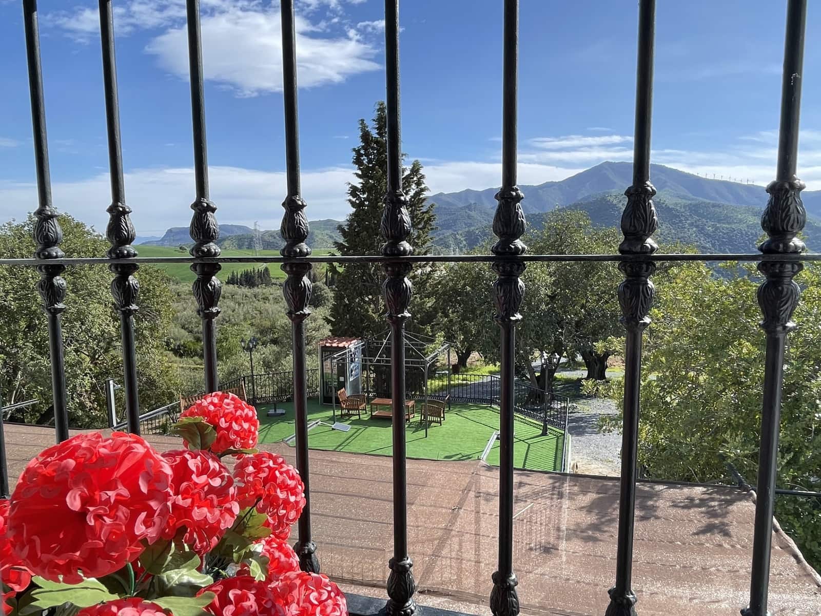 2 bedroom Finca/Country House for sale in El Chorro with pool - € 420,000 (Ref: 5981410)