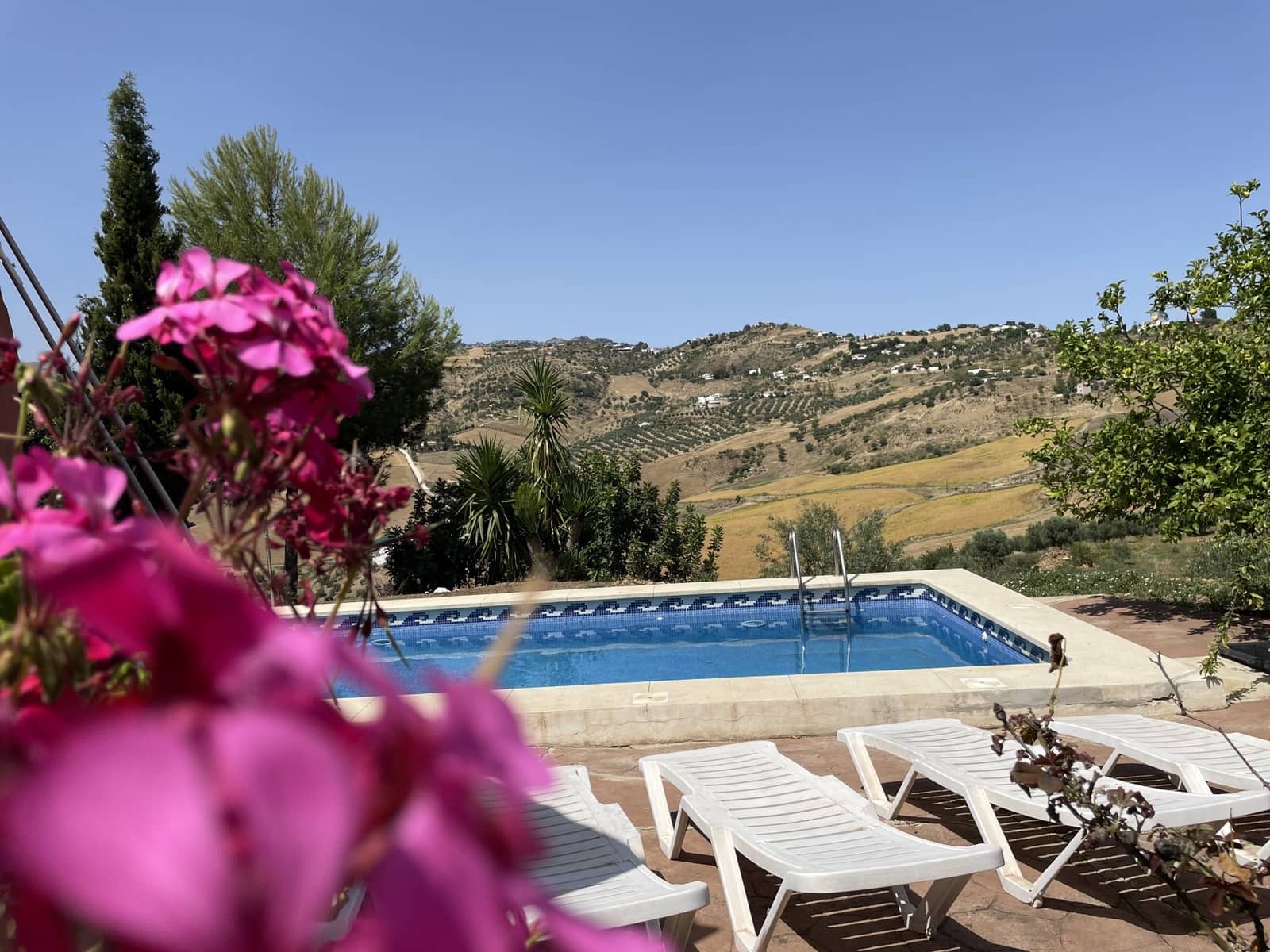 Finca/Casa Rural de 14 habitaciones en Villanueva de la Concepcion en venta con piscina garaje - 1.000.000 € (Ref: 6203085)